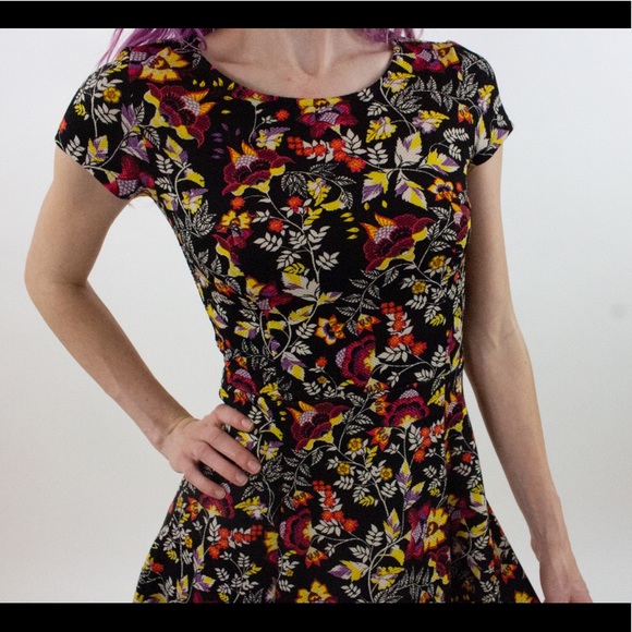 H&M Divided Vintage Style Print Skater Dress - Picture 5 of 7